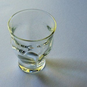 白瑠璃ガラス 四方屈タンブラー(海馬ガラス工房)
