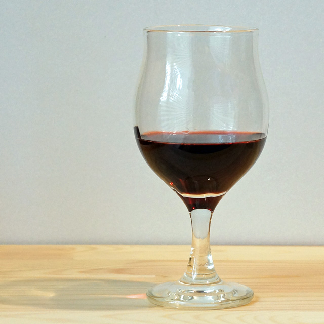 白瑠璃ガラス 五方屈ワイングラス(海馬)